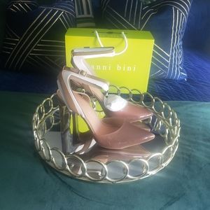 Brand new Gianni Bini size 12 womens heel